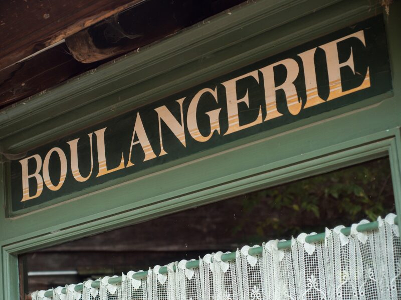 how to choose a bakery location competitors