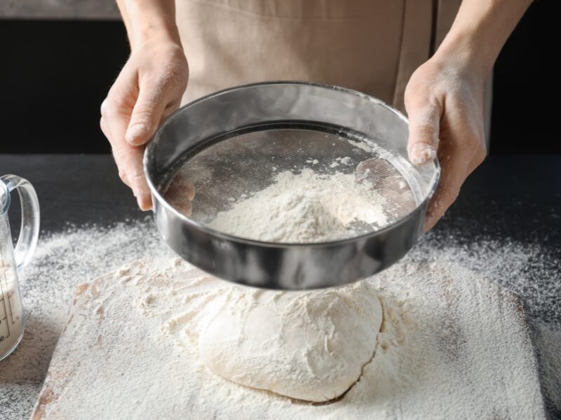 bread making tool flour sifter